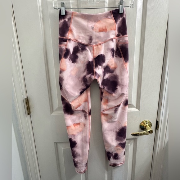 Old Navy Pink and Purple Activewear set- shorts/leggings small and bra XS - Picture 5 of 16